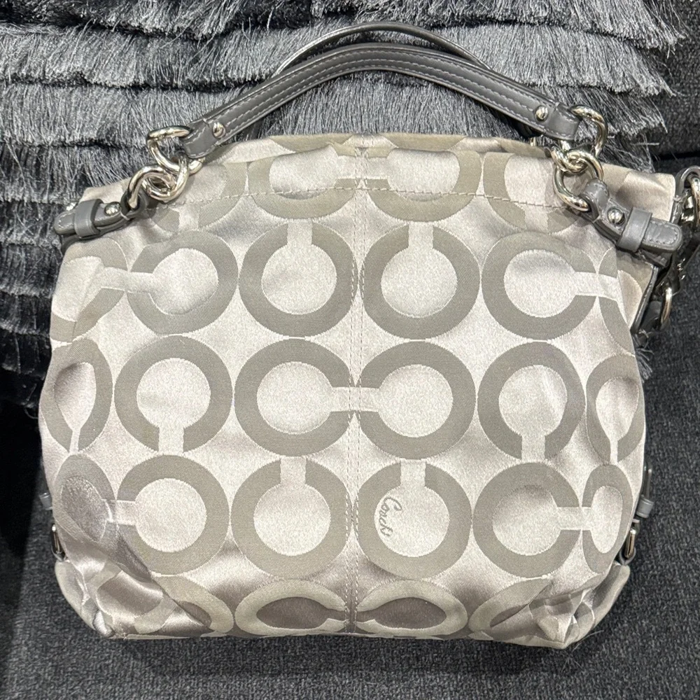 Coach Silver Gray Signature Chain-Trim Shoulder Bag - Picture 2 of 8